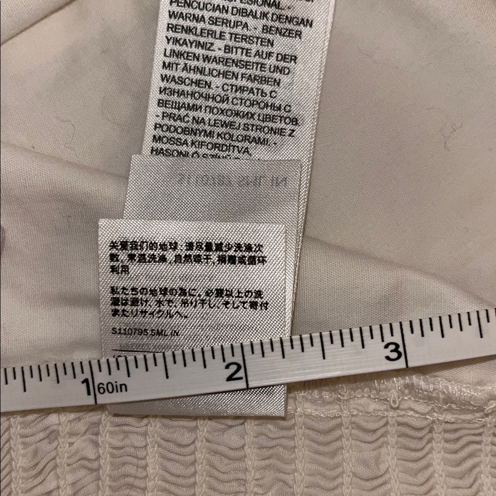 Levi's Blouse with Puff Sleeves - Picture 10 of 11